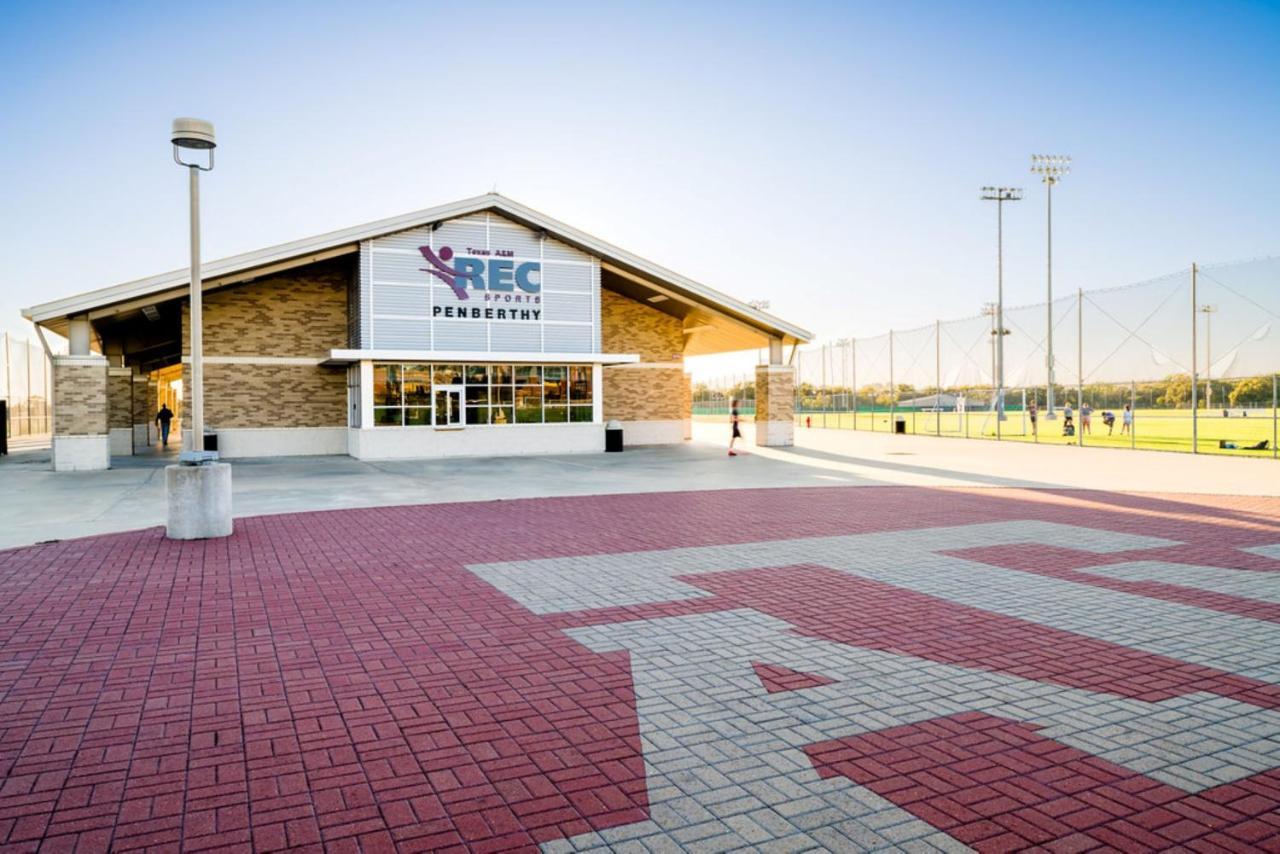 Holiday Inn & Suites College Station-Aggieland By Ihg Exterior foto